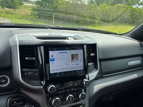 Used 2022 RAM 1500 Big Horn AWD/4WD image 7