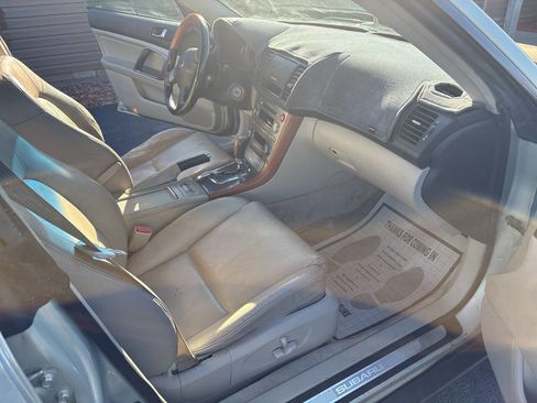 Used 2005 Subaru Outback 3.0R image 8