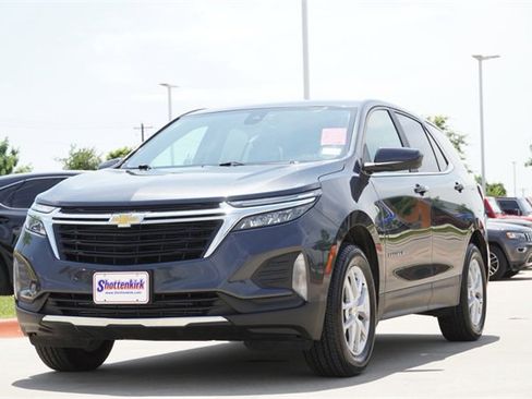 Used 2023 Chevrolet Equinox LT image 3