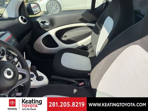 Used 2018 smart fortwo electric drive image 9