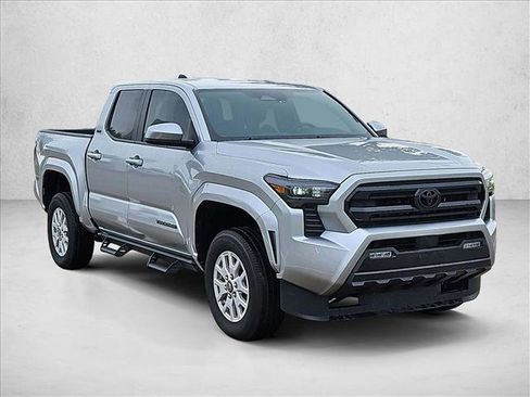 Used 2025 Toyota Tacoma SR5 AWD/4WD image 3
