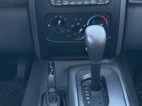 Used 2007 Jeep Liberty Sport image 10