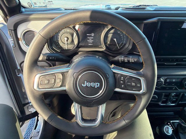 Used 2024 Jeep Wrangler Unlimited Sahara AWD/4WD image 18