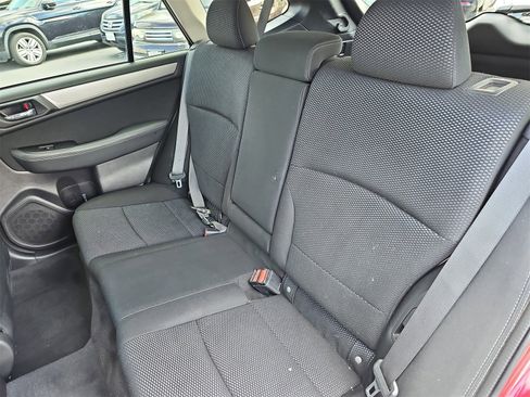Used 2017 Subaru Outback 2.5i Premium image 14