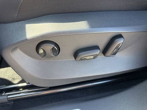 Certified 2023 Volkswagen Tiguan SE R-Line FWD image 20