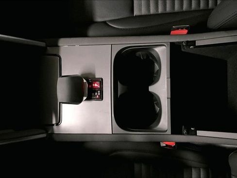 Certified 2025 Land Rover Discovery Sport S image 11