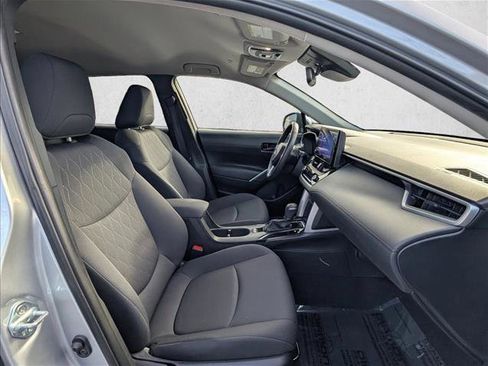 Used 2024 Toyota Corolla Cross LE image 20