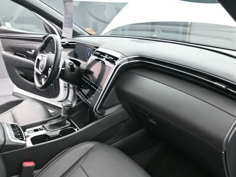 Certified 2024 Hyundai Santa Cruz Limited AWD/4WD image 18