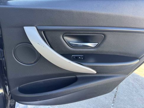 Used 2016 BMW 320i Sedan image 23