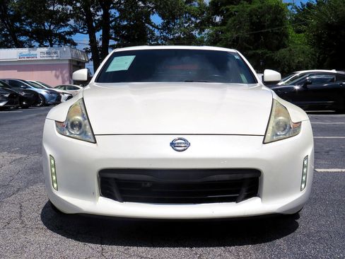 Used 2016 Nissan 370Z Touring image 4