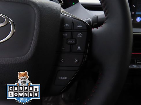 Used 2025 Toyota Prius Plug-In Hybrid image 13