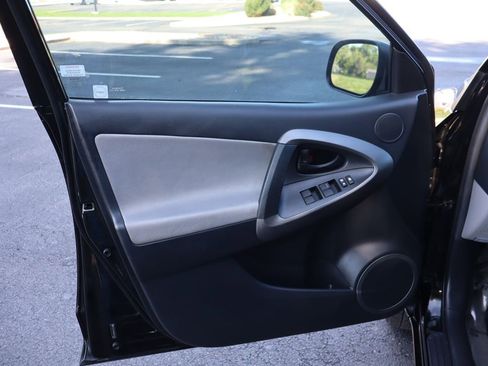 Used 2012 Toyota RAV4 FWD w/ Value Pkg image 24