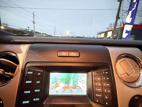 Used 2014 Ford F150 XLT w/ Equipment Group 302A Luxury image 19