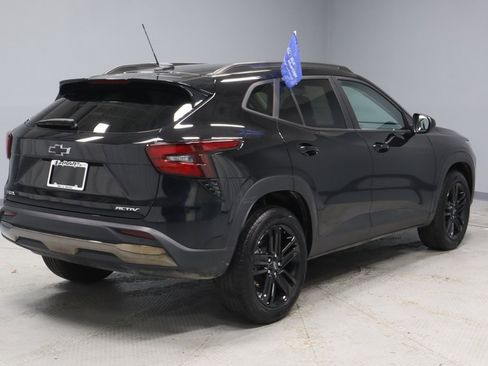 Used 2025 Chevrolet Trax ACTIV w/ Sunroof Package image 10