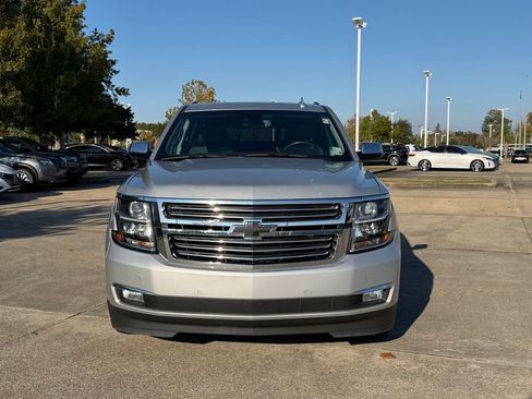 Used 2018 Chevrolet Suburban Premier image 9