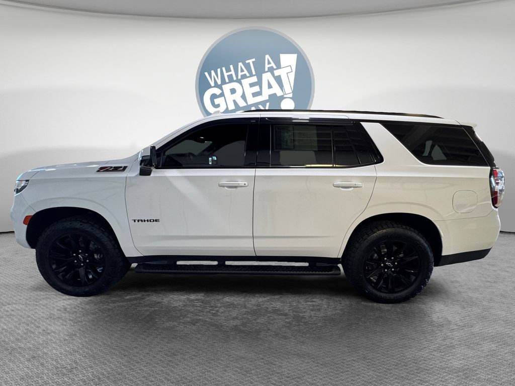 Used 2023 Chevrolet Tahoe Z71 w/ Luxury Package AWD/4WD image 7
