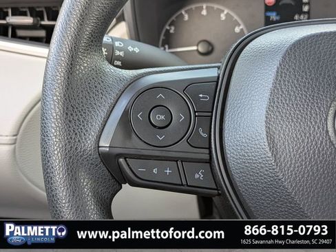 Used 2024 Toyota Corolla Cross L image 25