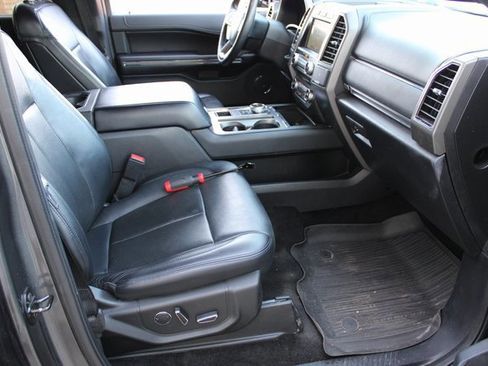 Used 2018 Ford Expedition XLT w/ Equipment Group 202A image 18