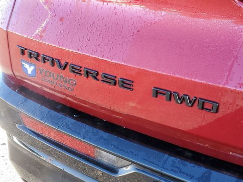 Used 2025 Chevrolet Traverse RS w/ LPO, Floor Liner Package image 34