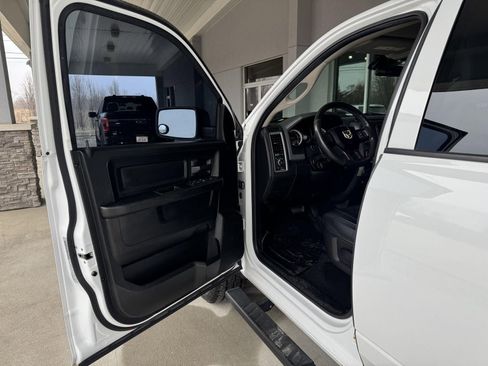 Used 2018 RAM 1500 Express w/ Express Value Package image 10
