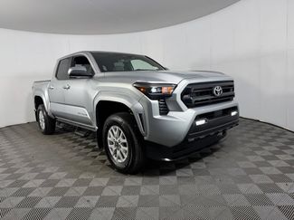 Used 2025 Toyota Tacoma SR5 AWD/4WD video 2