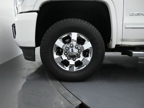 Used 2019 GMC Sierra 3500 Denali w/ Duramax Plus Package AWD/4WD image 6