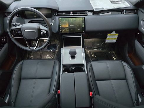 New 2025 Land Rover Range Rover Velar Dynamic SE image 9