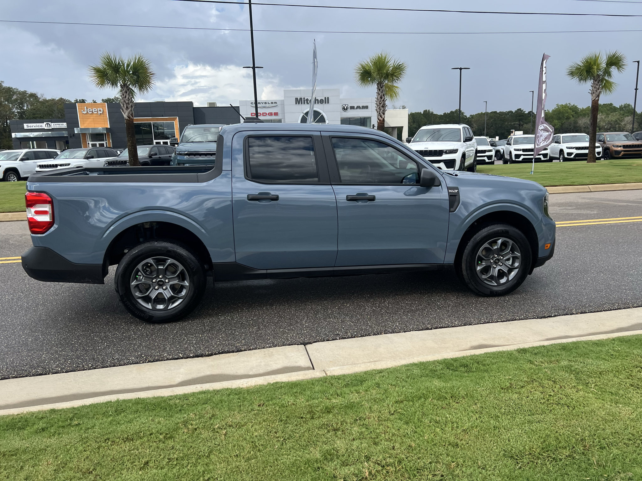 Used 2026 Ford Maverick XLT FWD image 4