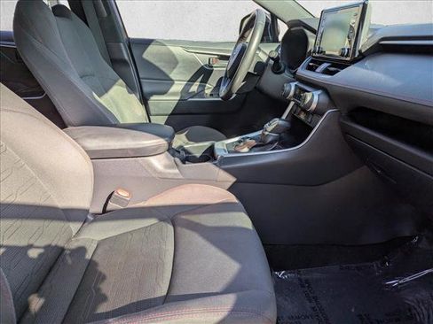 Used 2021 Toyota RAV4 SE w/ Weather & Moonroof Package image 26