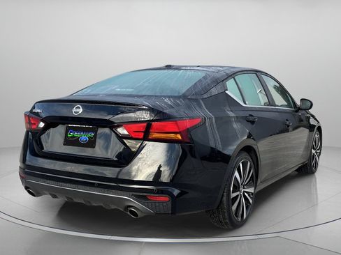 Used 2021 Nissan Altima 2.5 SR image 3