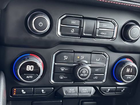 Used 2022 Chevrolet Tahoe RST w/ Sport Performance Package image 39