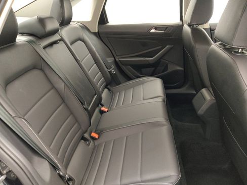 Used 2024 Volkswagen Jetta SE FWD image 19