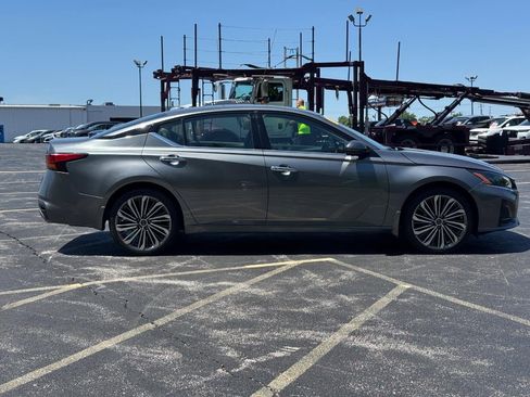 Used 2023 Nissan Altima 2.5 SL AWD/4WD image 3