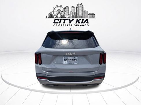 Used 2026 Kia Sorento S FWD image 4