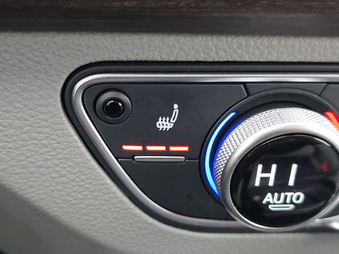 Certified 2023 Audi Q5 2.0T Premium Plus w/ Premium Plus Package image 13