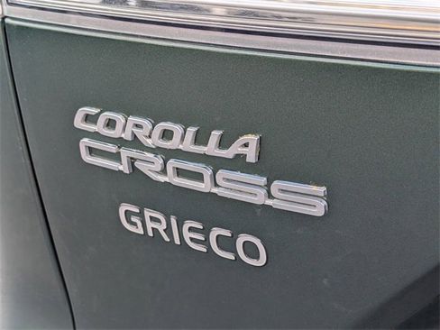 Used 2023 Toyota Corolla Cross LE image 9