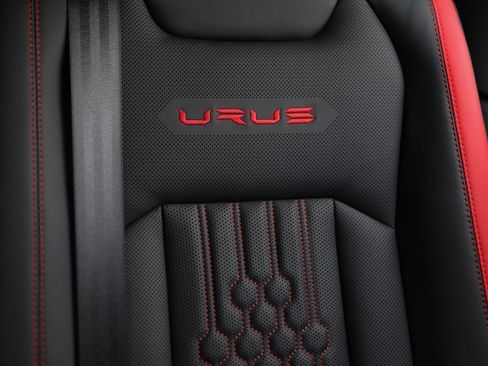 Used 2024 Lamborghini Urus Performante image 44