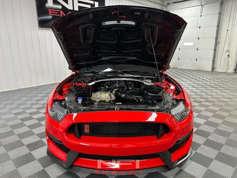 Used 2016 Ford Mustang Shelby GT350 w/ Track Package image 42