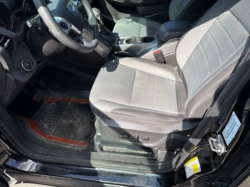 Used 2016 Ford Escape SE FWD image 9