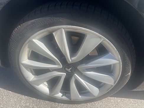Used 2019 Tesla Model 3 Long Range image 9