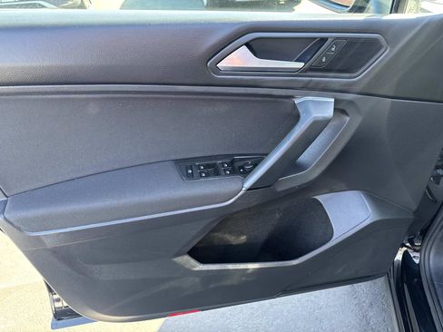 Used 2019 Volkswagen Tiguan S FWD image 11