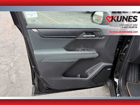 New 2026 GMC Acadia AT4 w/ Luxury Package image 14