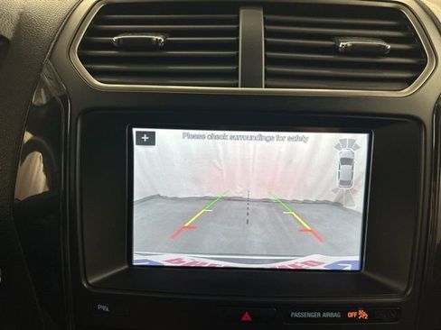 Used 2018 Ford Explorer XLT w/ Equipment Group 202A image 18