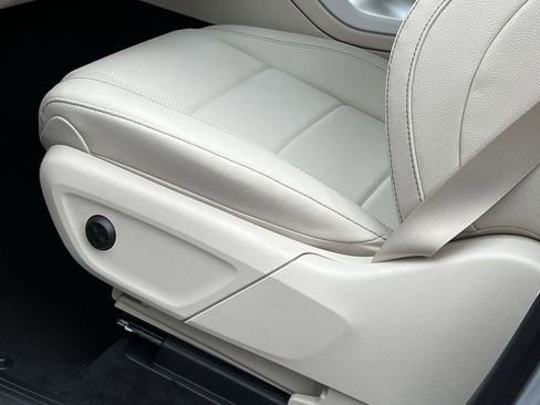 New 2026 Mercedes-Benz GLE 350 4MATIC image 12