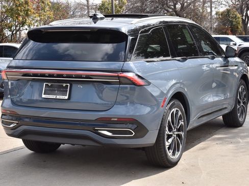 New 2026 Lincoln Nautilus Reserve image 7