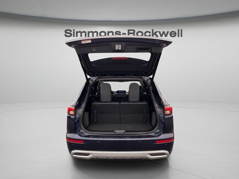 Used 2024 Mitsubishi Outlander SE AWD/4WD image 9