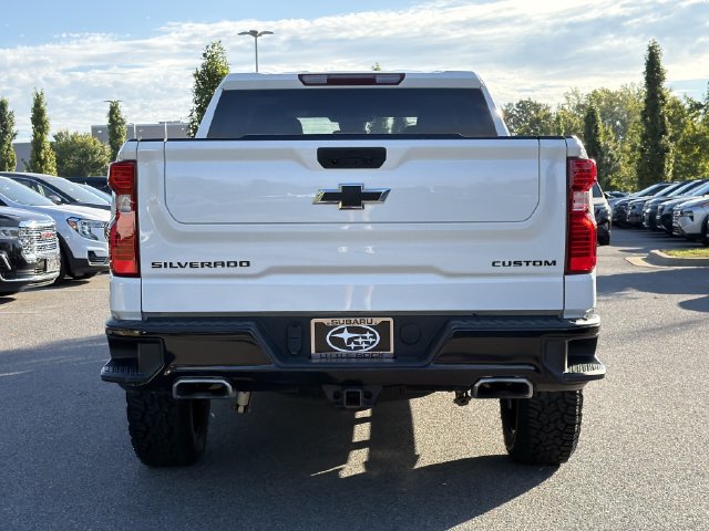 Used 2024 Chevrolet Silverado 1500 Custom Trail Boss w/ LPO, Dark Essentials Package AWD/4WD image 4