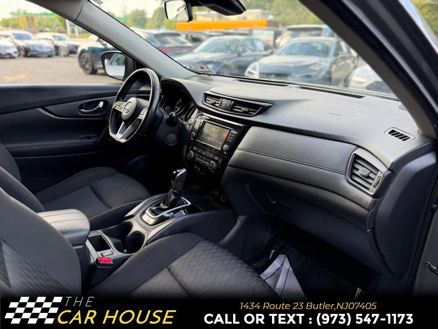 Used 2019 Nissan Rogue SV FWD image 21