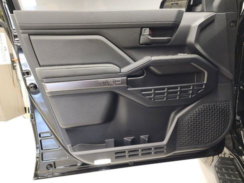 Used 2025 Toyota 4Runner 4WD image 18