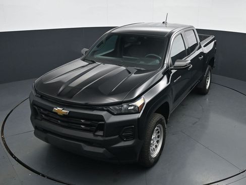 Used 2023 Chevrolet Colorado W/T RWD image 14